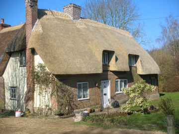 Thatched Cottage Dorset, rethatched by John Pickett